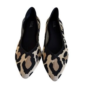 MIA Women's Pointed Toe Leopard Print Ballet Flats in Size 8M